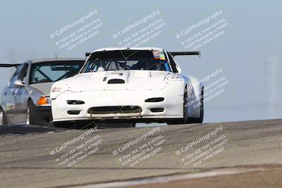 media/Oct-26-2025-CalClub SCCA (Sun) [[8ce1e69566]]/Group 4/Grapevine/